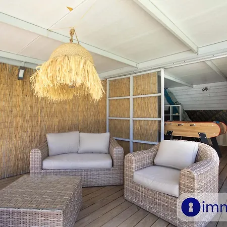 Villa Air-conditioned With Pool And Garden
